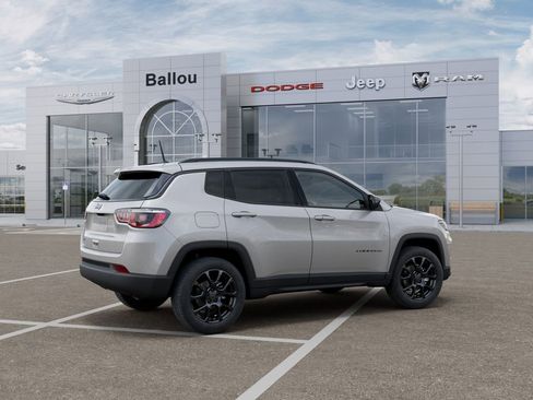 New 2026 Jeep Compass Latitude AWD/4WD image 4