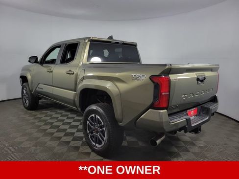 Used 2025 Toyota Tacoma TRD Sport image 6