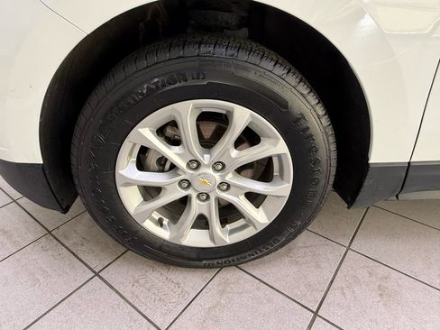 Used 2018 Chevrolet Equinox LT FWD image 12