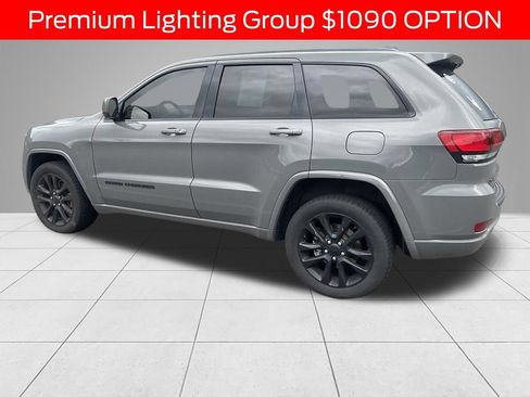 Used 2021 Jeep Grand Cherokee Laredo X AWD/4WD image 5