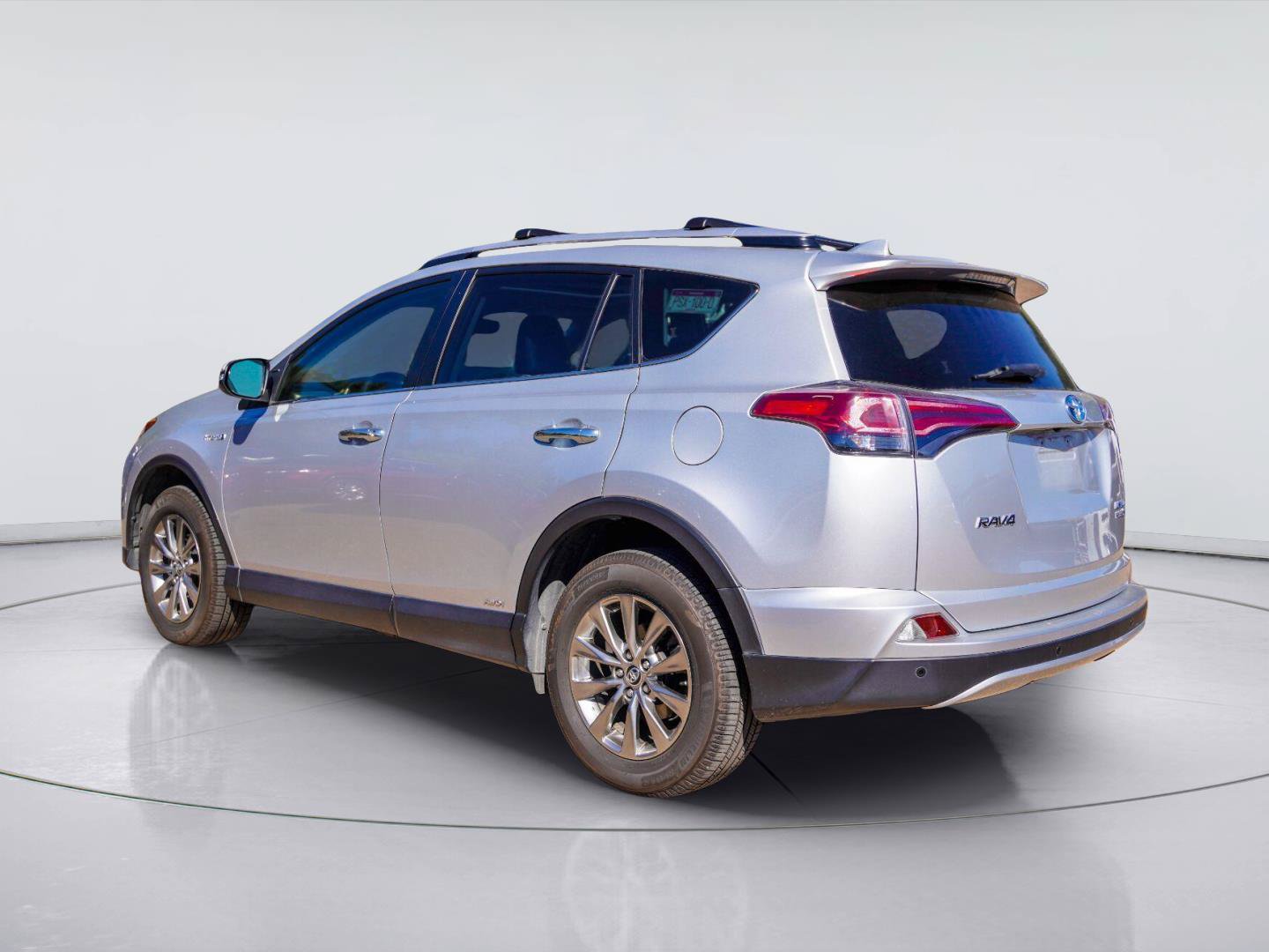 Used 2016 Toyota RAV4 Limited w/ Advanced Technology Package AWD/4WD image 6