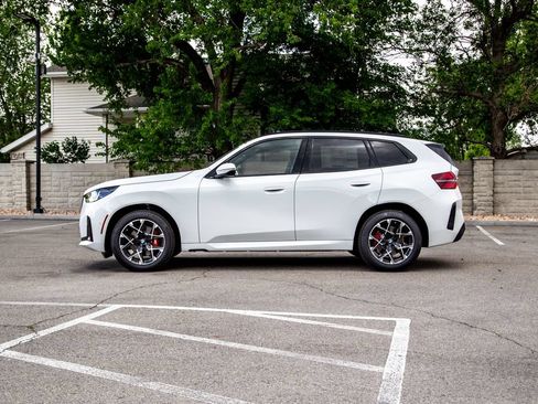 New 2026 BMW X3 xDrive30 w/ Premium Package AWD/4WD image 2