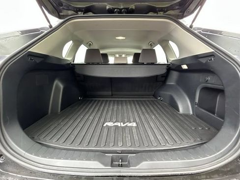 Used 2025 Toyota RAV4 XLE AWD/4WD image 48