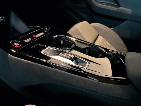 New 2027 Audi SQ6 e-tron Prestige AWD/4WD image 7