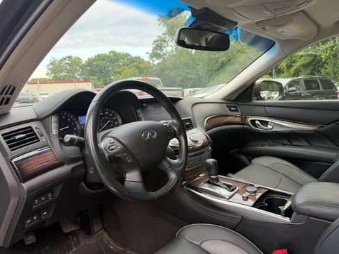Used 2016 INFINITI Q70 L 3.7 AWD/4WD image 9