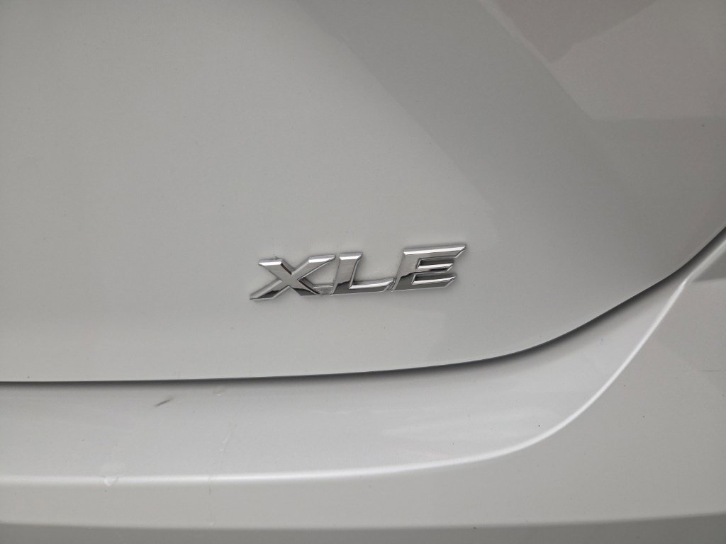 Used 2026 Toyota Camry XLE w/ Premium Plus Package AWD/4WD image 13