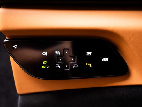 Used 2026 Ferrari Purosangue AWD/4WD image 19