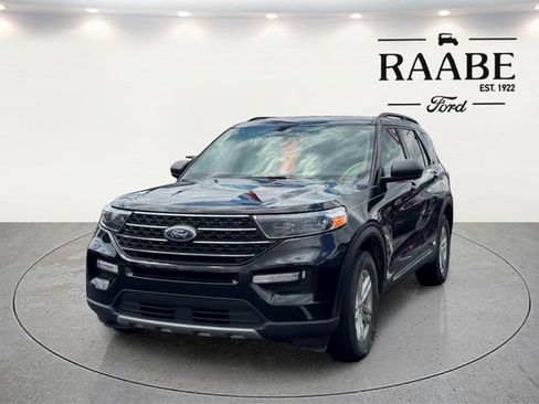 Used 2023 Ford Explorer XLT w/ Equipment Group 202A AWD/4WD image 11