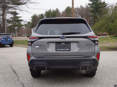 Used 2025 Subaru Forester Limited AWD/4WD image 6