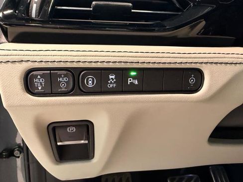 Used 2025 Acura MDX Type S image 18