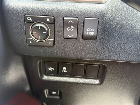 Used 2019 Lexus GX 460 Premium AWD/4WD image 16