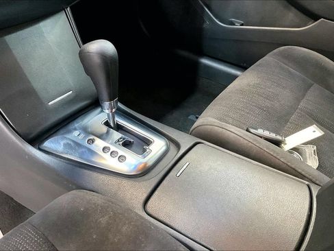 Used 2011 Nissan Altima 2.5 S FWD image 16