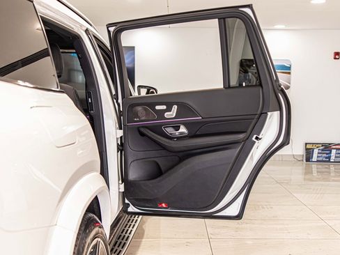 Used 2025 Mercedes-Benz GLS 450 4MATIC image 42