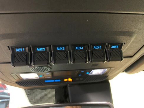 Used 2021 Ford Bronco Badlands image 18