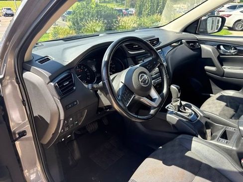 Used 2022 Nissan Rogue Sport SV w/ Technology Package AWD/4WD image 14