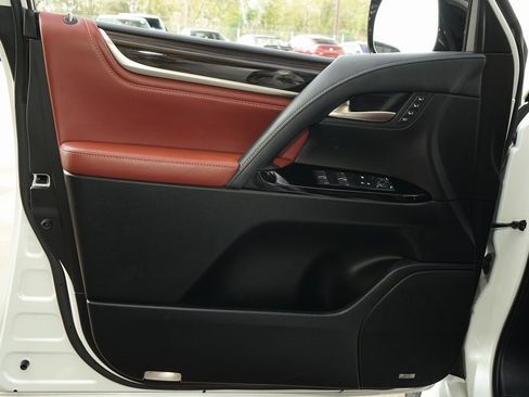 Used 2019 Lexus LX 570 570 image 24