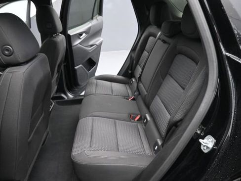 Used 2025 Chevrolet Equinox LT AWD/4WD image 12