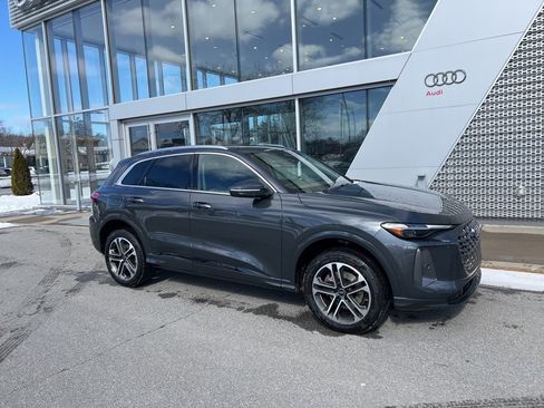 Used 2025 Audi Q5 Premium Plus w/ Premium Plus image 11