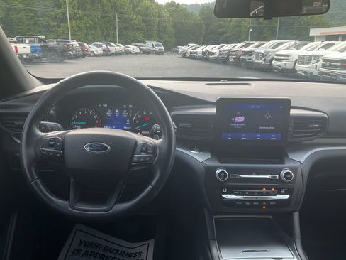 Certified 2020 Ford Explorer XLT RWD image 20