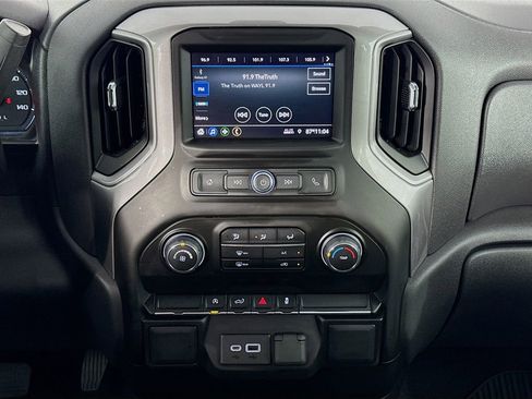 Used 2022 Chevrolet Silverado 1500 Custom image 35