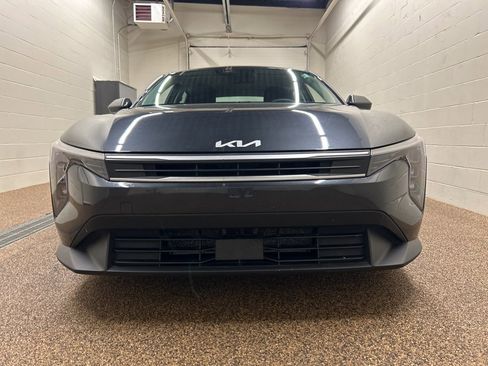 Used 2025 Kia K4 LXS image 6