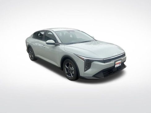 New 2025 Kia K4 LXS image 7