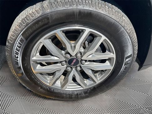 Used 2019 GMC Acadia SLE w/ LPO, Black Accent Package image 34