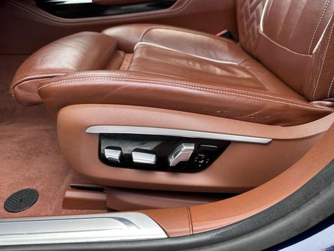 Used 2018 BMW 750i xDrive AWD/4WD image 11