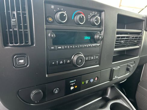 Used 2023 GMC Savana 2500 w/ Driver Convenience Package image 14