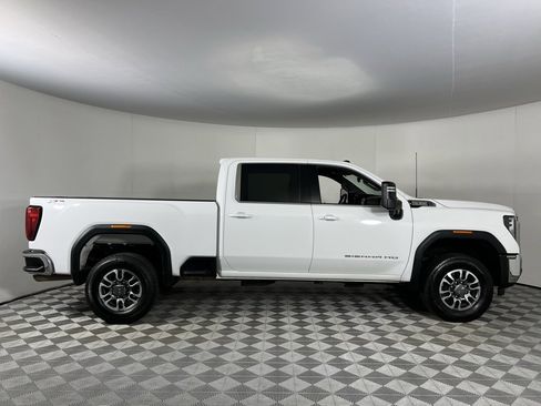 Used 2024 GMC Sierra 3500 SLE image 5