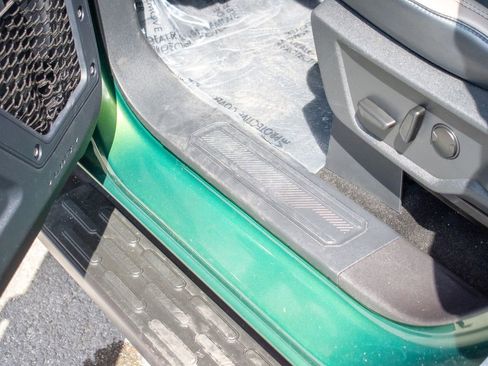 Used 2023 Ford Bronco Wildtrak image 17