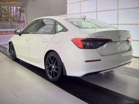 Used 2024 Honda Civic Sport image 4