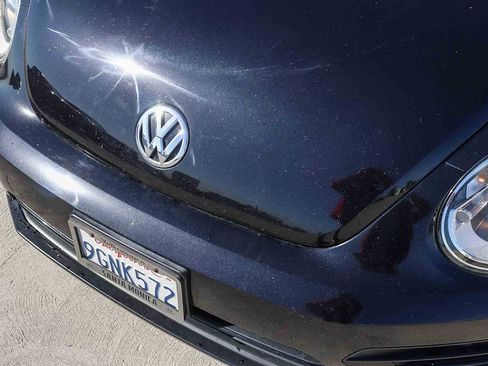 Used 2017 Volkswagen Beetle 1.8T Classic image 8