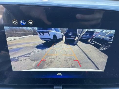 New 2026 Chevrolet Equinox LT w/ LPO, Floor Liner Package image 17