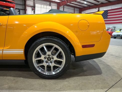 Used 2007 Ford Mustang Shelby GT500 RWD image 5
