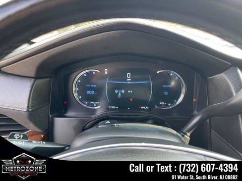 Used 2016 Cadillac Escalade 2WD image 31