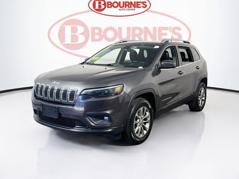 Used 2019 Jeep Cherokee Latitude Plus w/ Cold Weather Group AWD/4WD image 5