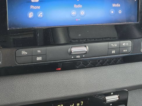 Used 2025 Mercedes-Benz Sprinter 2500 image 25