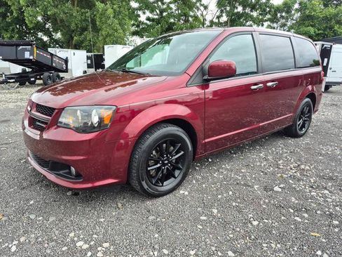 Used 2019 Dodge Grand Caravan GT FWD image 2