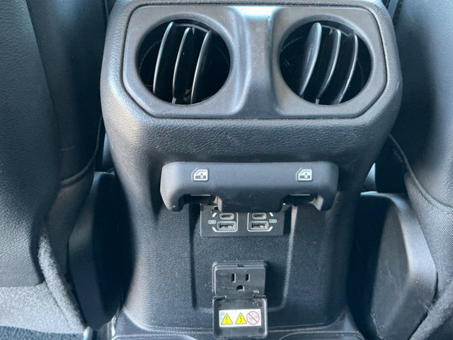 Used 2023 Jeep Gladiator Mojave w/ LED Lighting Group AWD/4WD image 18