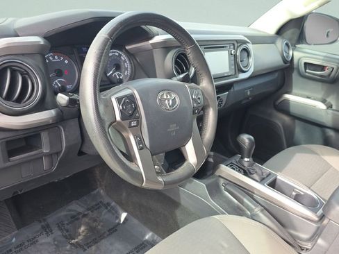 Used 2016 Toyota Tacoma SR5 image 22