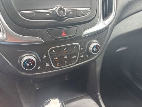 Used 2019 Chevrolet Equinox LT FWD image 24