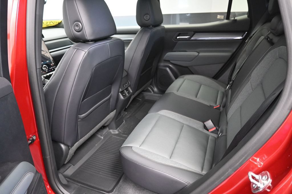 New 2027 GMC Terrain AT4 w/ Convenience Package III AWD/4WD image 14