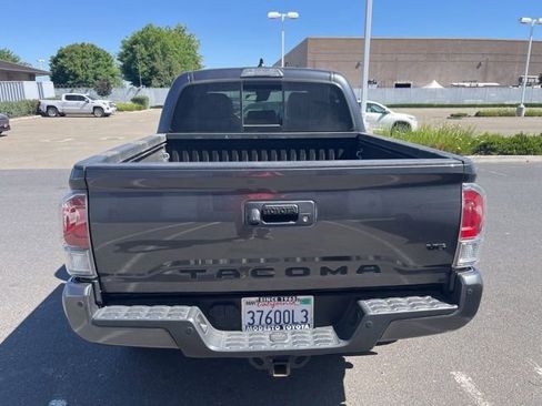 Used 2022 Toyota Tacoma TRD Sport w/ Technology Package AWD/4WD image 6