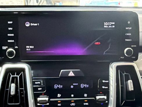 Used 2022 Kia Sorento SX FWD image 19
