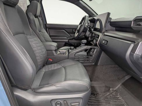 Used 2025 Toyota 4Runner TRD Off-Road Premium image 45