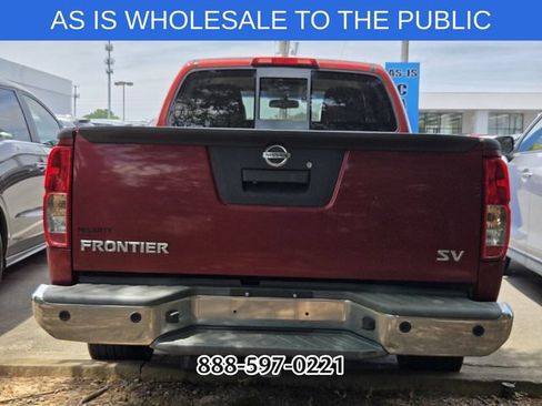 Used 2016 Nissan Frontier SV w/ SV Value Truck Package RWD image 4