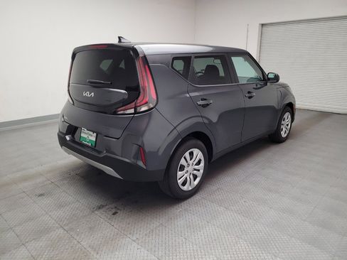 Used 2024 Kia Soul LX image 9