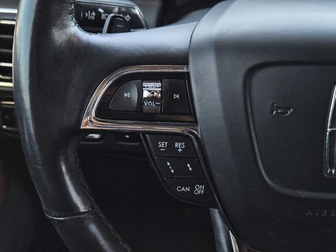 Used 2020 Lincoln Navigator Reserve w/ Luxury Package image 14