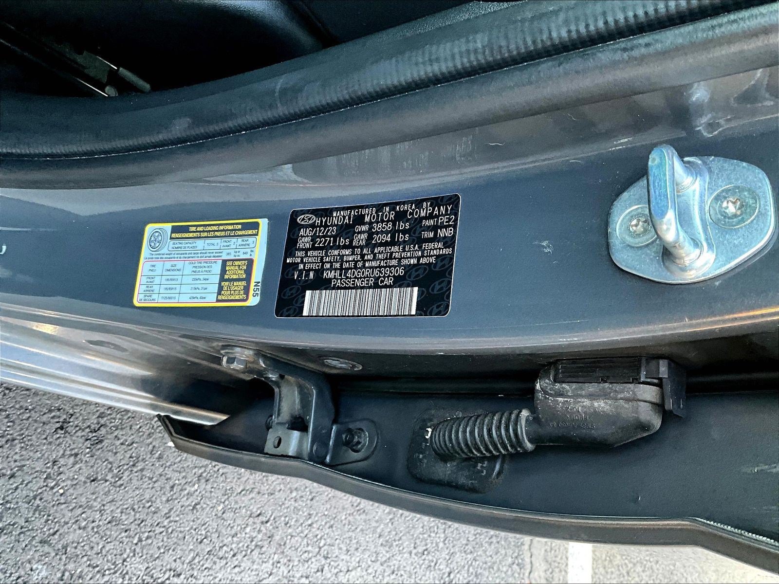 Used 2024 Hyundai Elantra SE FWD image 19